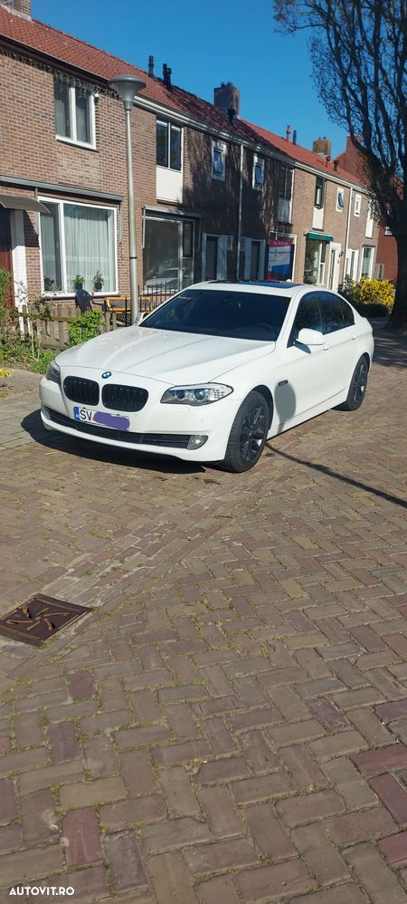 BMW Seria 5 525d Sport-Aut. - 1