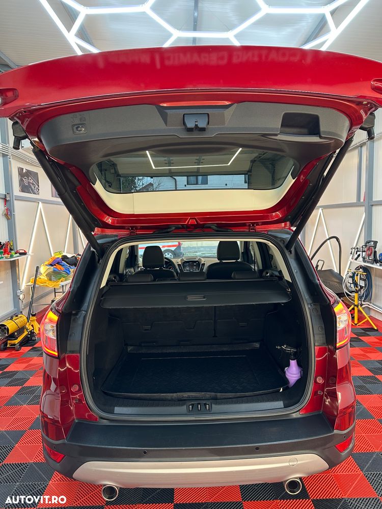 Ford Kuga 2.0 TDCi 4WD Powershift Titanium - 19