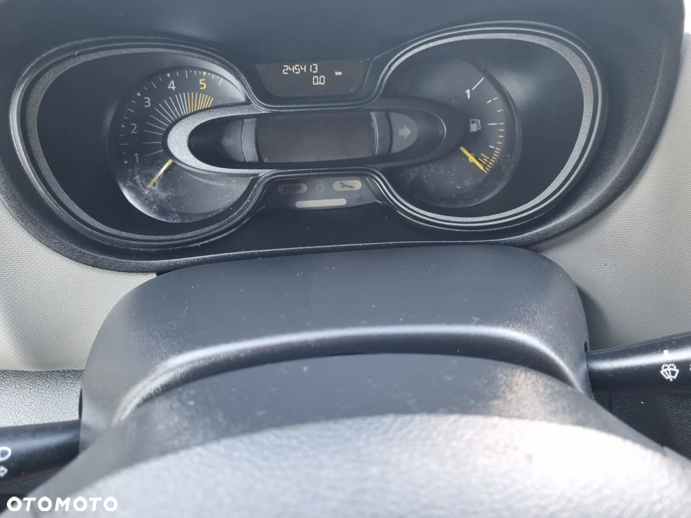 Renault TRAFIC - 12