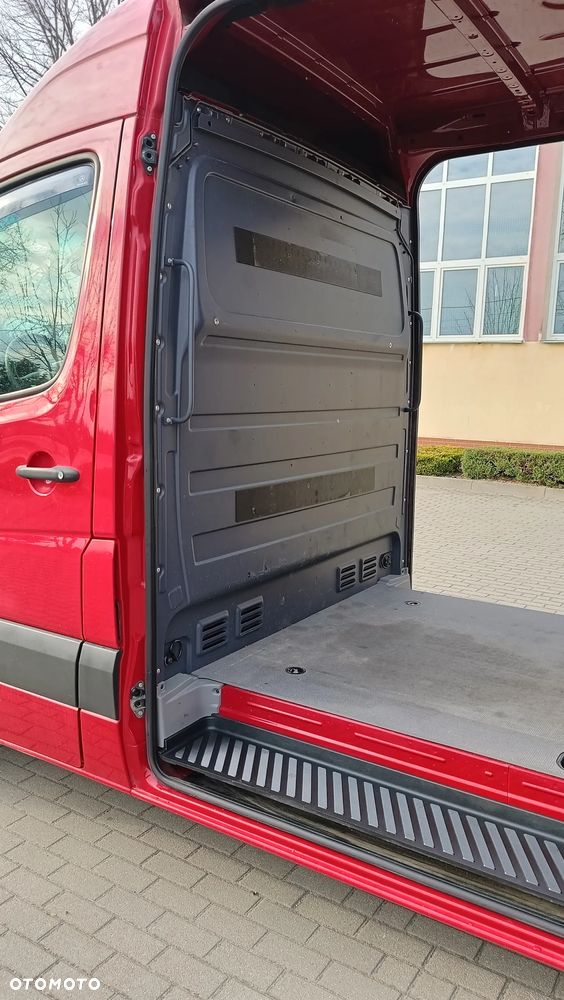 Mercedes-Benz Sprinter L2H2 Średniak 316 CDI 2.2 163KM - 33