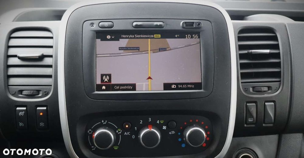 Renault Trafic - 23