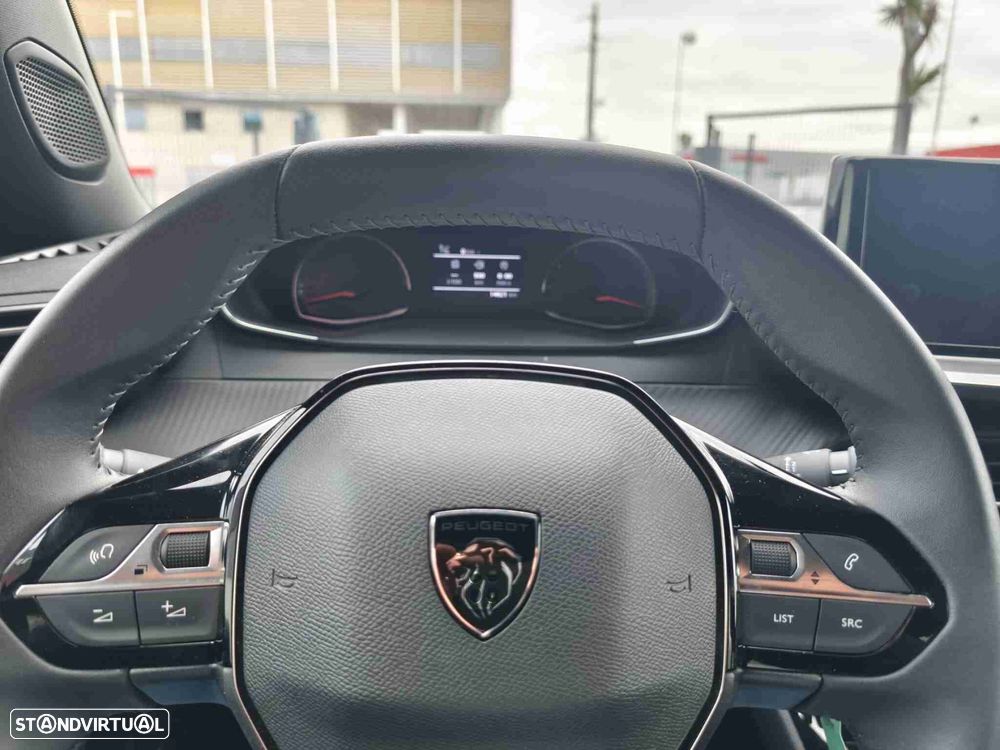 Peugeot 2008 1.2 PureTech Style - 17