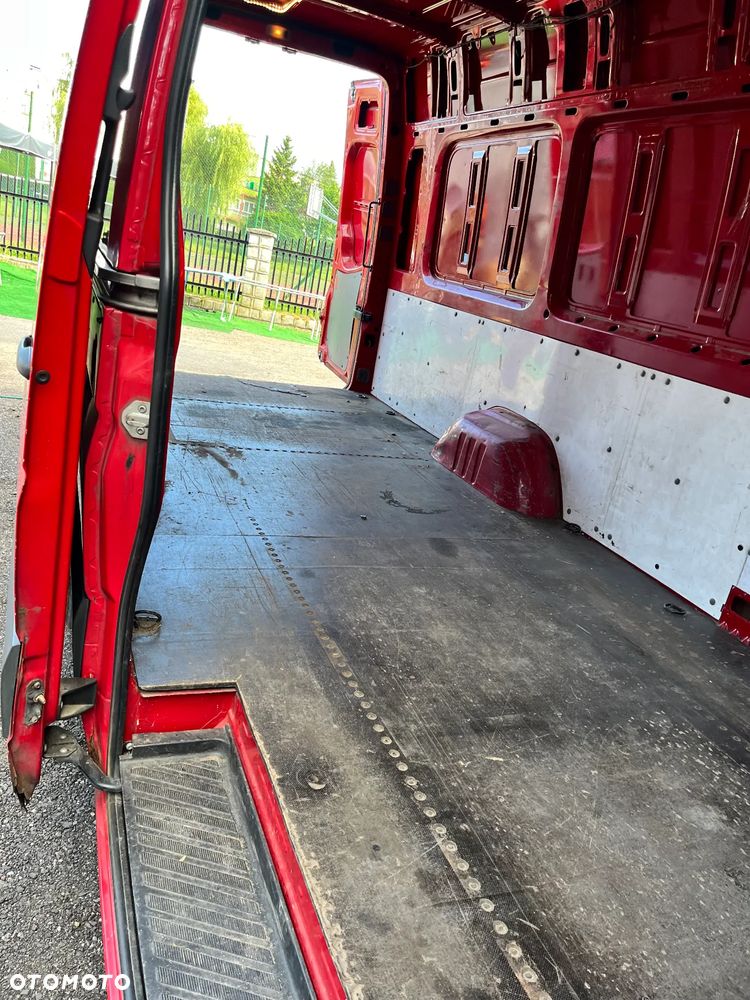 Mercedes-Benz 313 - 6