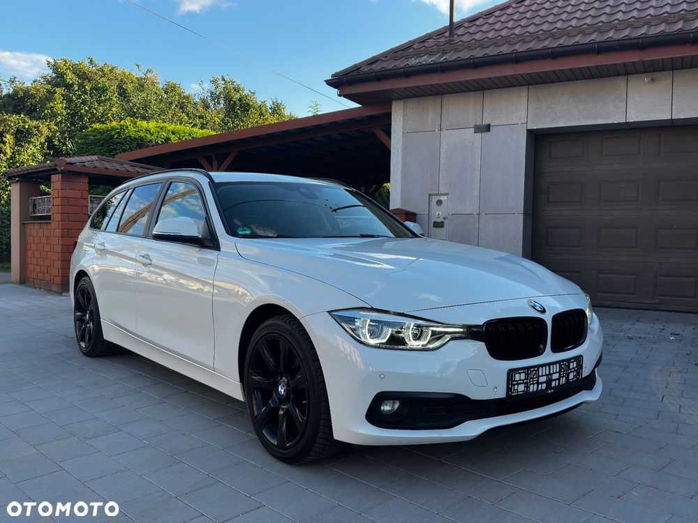 BMW Seria 3 320d Sport Line