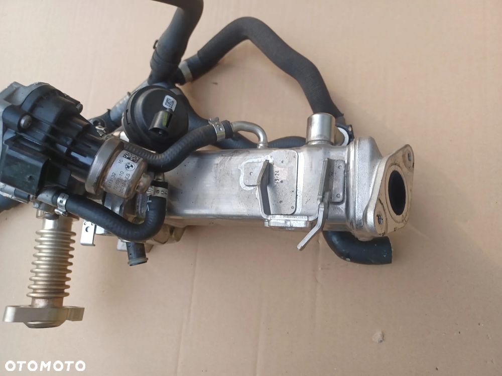 ZAWÓR EGR 2.0 D BMW MINI F54 S - 5