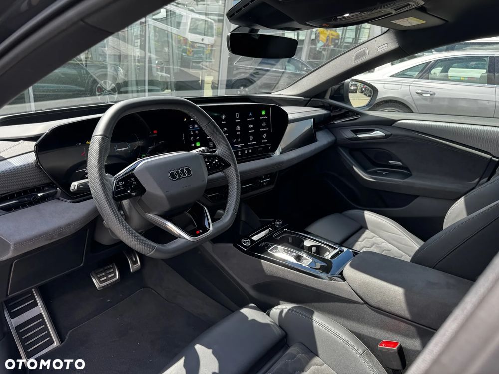 Audi A6 Avant e-tron - 15