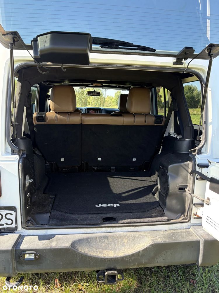 Jeep Wrangler 3.6 Unlim Rubicon - 18
