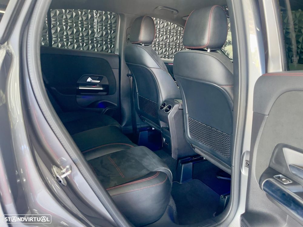 Mercedes-Benz GLA 180 d AMG Line - 45