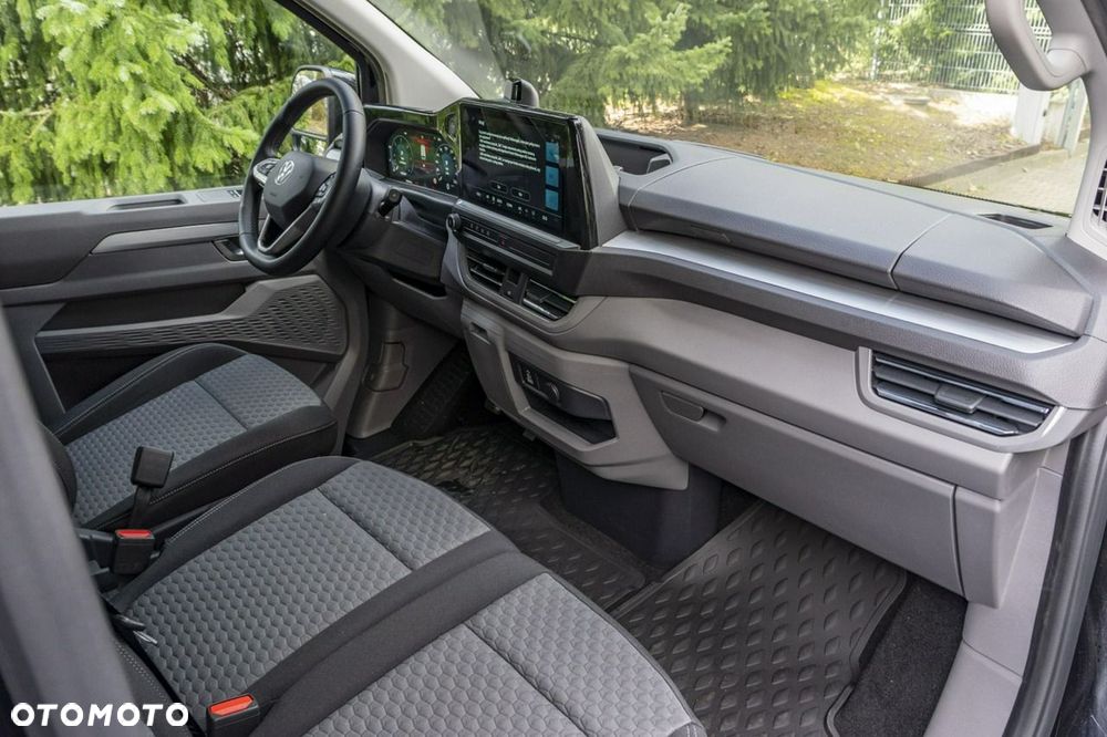 Volkswagen Caravelle - 18