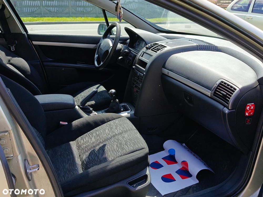 Peugeot 407 1.6 HDI SR Komfort EU3 - 17