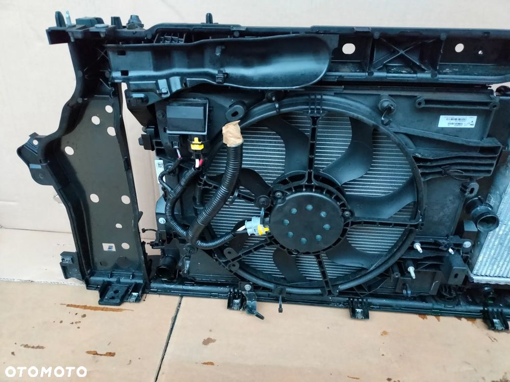 RENAULT CLIO V 2021 1,6 E-TECH HYBRYDA PAS PRZÓD CHŁODNICE WENTYLATOR - 9