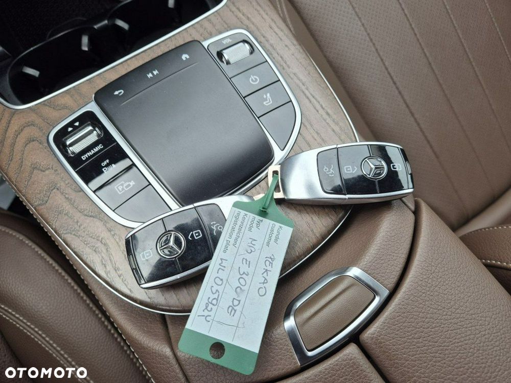 Mercedes-Benz Klasa E - 12