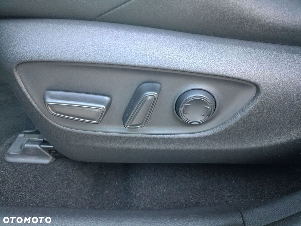 Toyota RAV4 2.5 Hybrid Black Edition by JBL 4x2 - 14