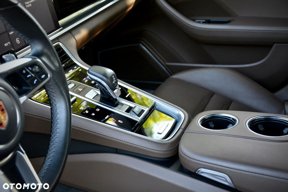 Porsche Panamera - 15