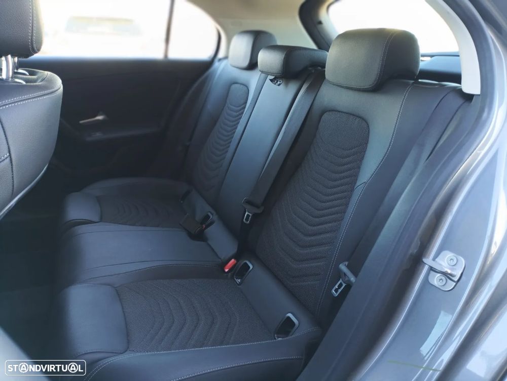 Mercedes-Benz A 200 7G-DCT - 5