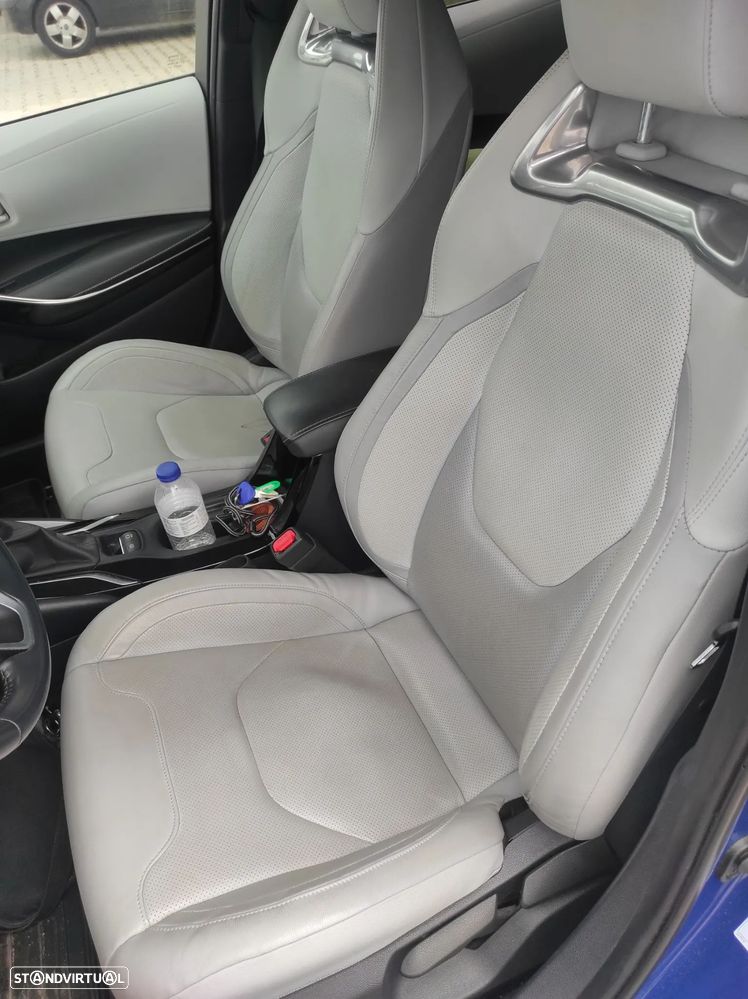 Toyota Corolla Touring Sports 2.0 Hybrid Exclusive - 2