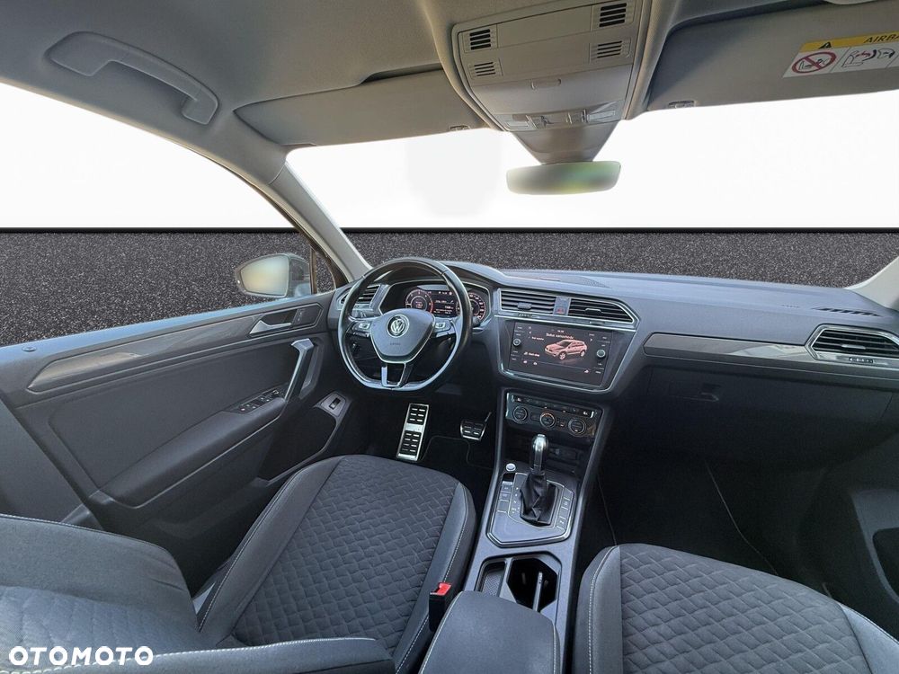 Volkswagen Tiguan - 16