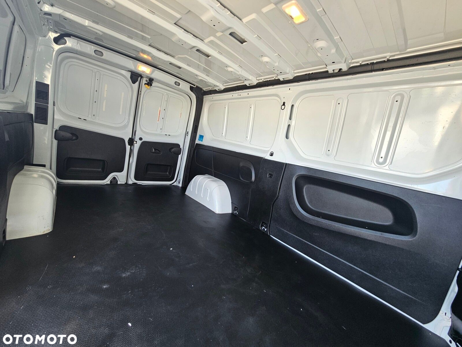 Renault Trafic L2H1 *54999zł NETTO* 1.6dCi/120KM - 16