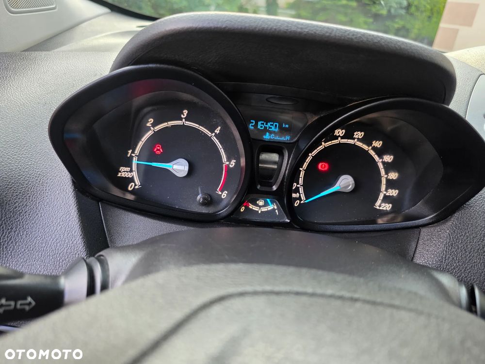 Ford Transit Courier - 7