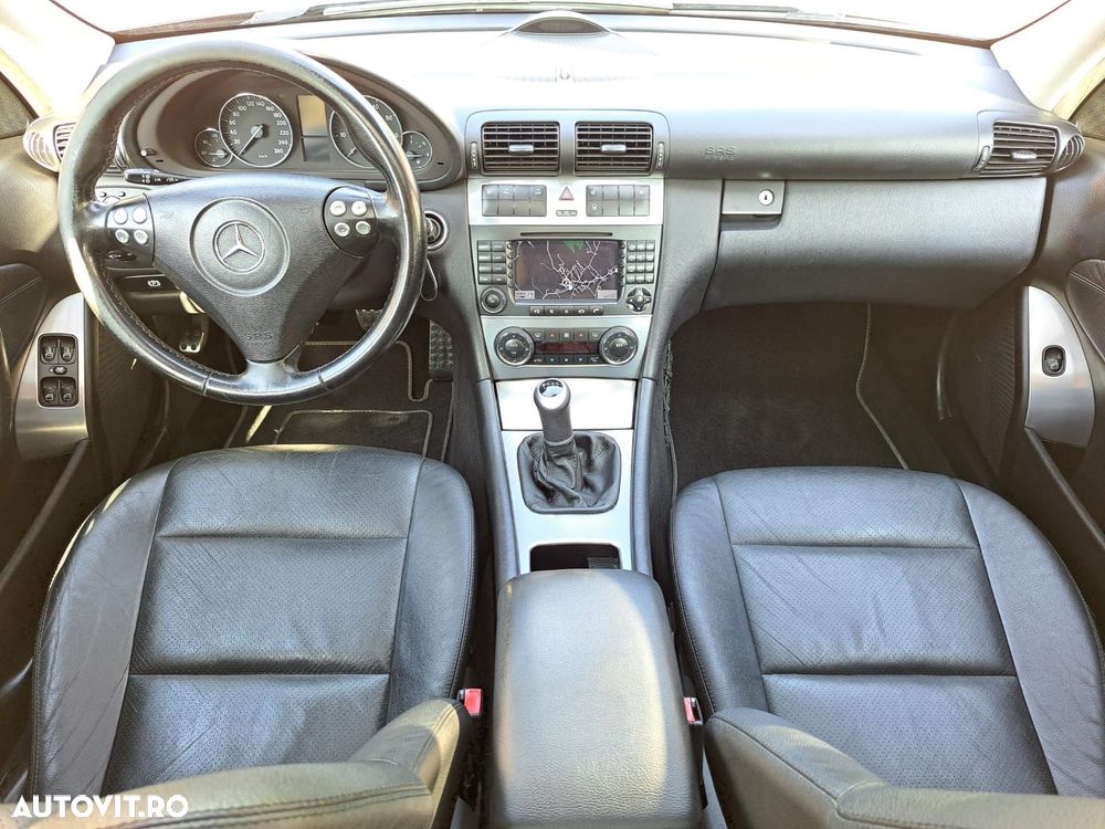 Mercedes-Benz C 2004 photo 4