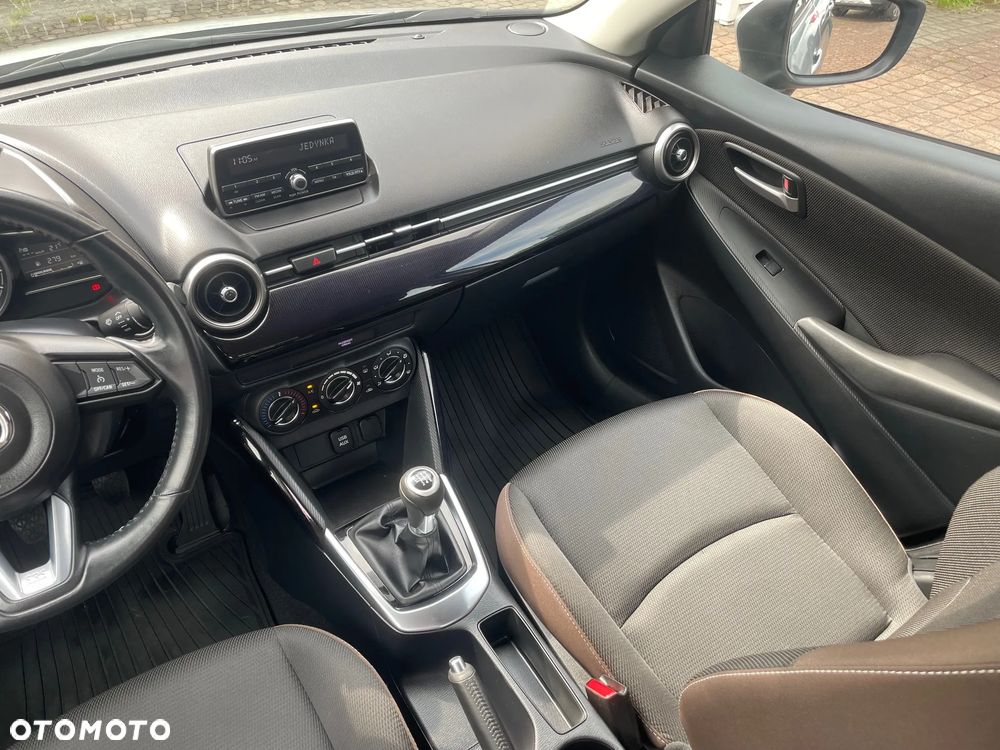 Mazda 2 1.5 Skygo - 11