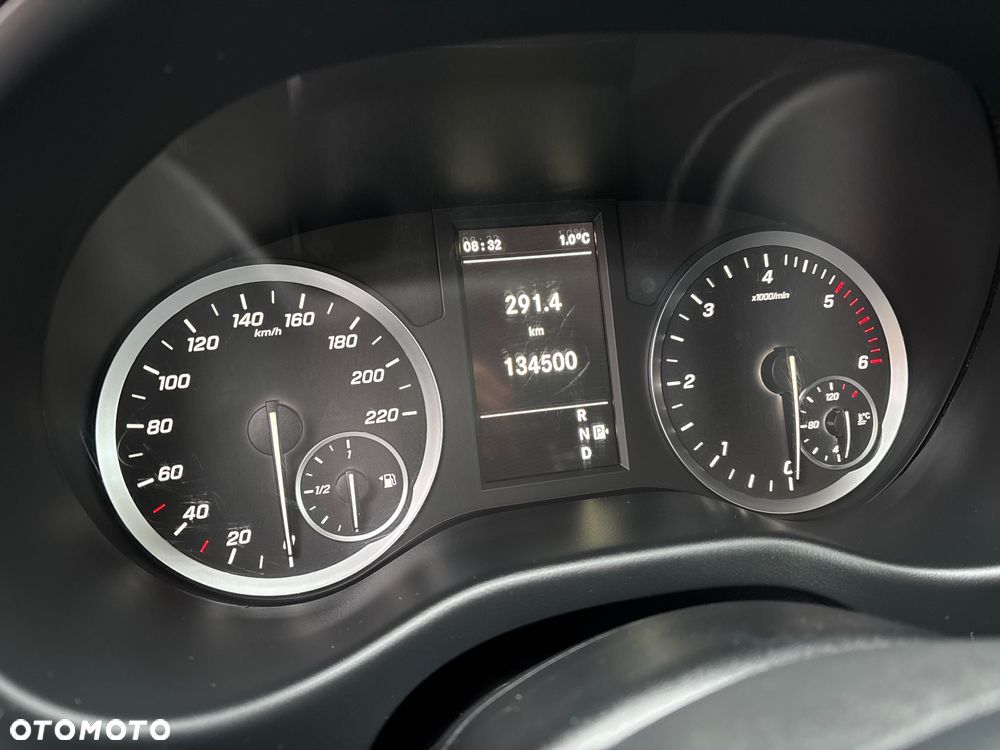 Mercedes-Benz Vito - 14