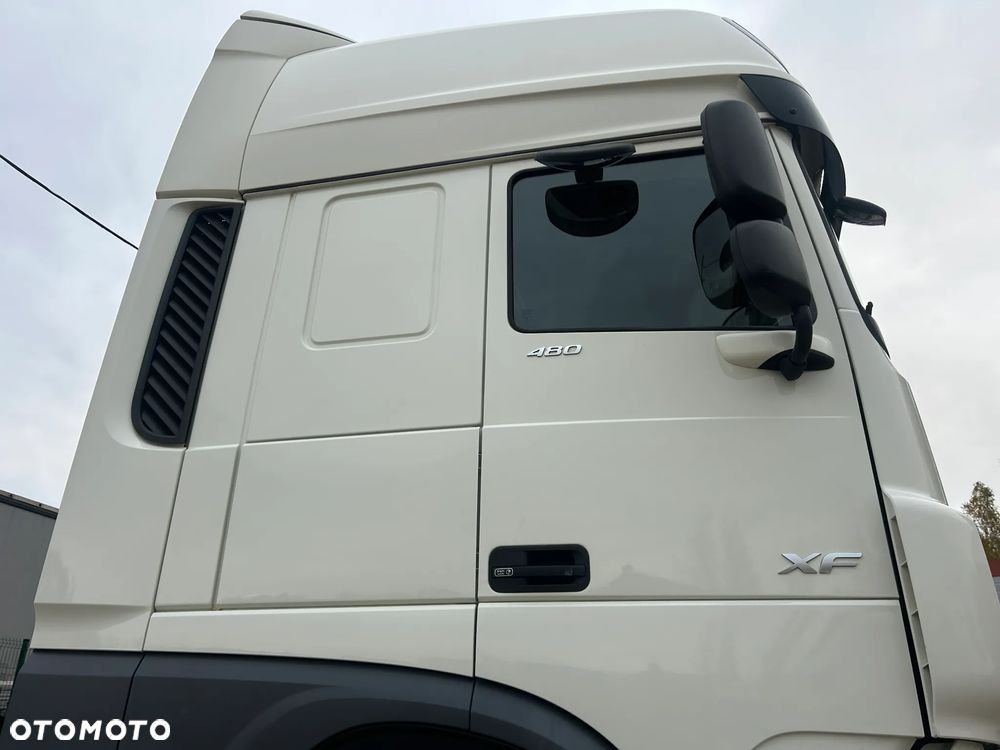 DAF XF 106 480 MEGA / NOWY VTG i KLOCKI ZMIENIONE W DBK / DO WGLĄDU FAKTURA / LOW DECK / POLSKI SALON / TYLKO 553 613 KM PRZEBIEGU / ŚREDNIE SPALANIE 26.5 L !! - 21