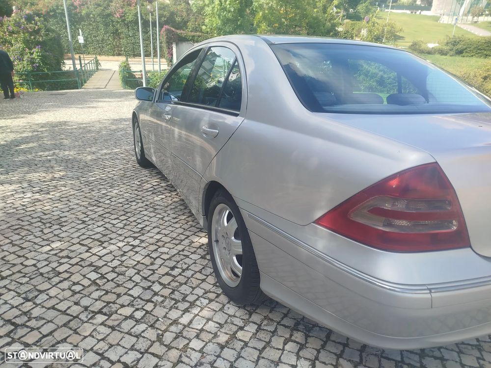 Mercedes-Benz C 220 CDi Avantgarde - 12