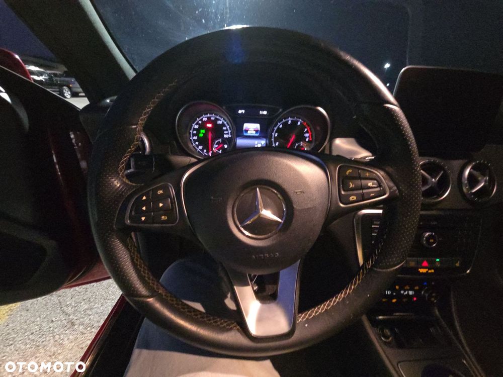 Mercedes-Benz CLA - 12