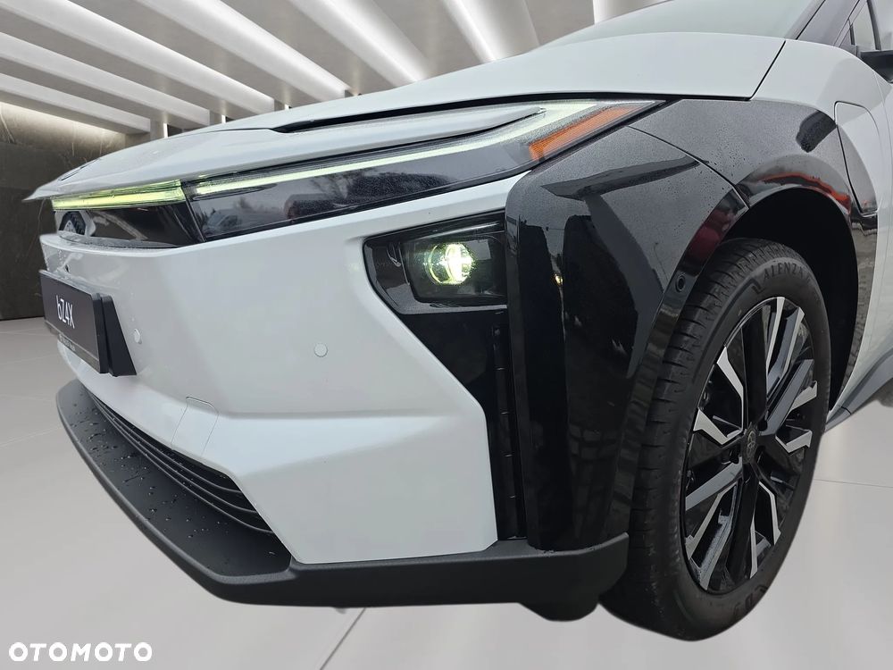 Toyota bZ4X 73.1kWh 4x4 Executive - 14