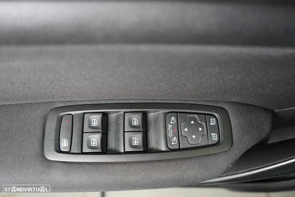 Renault Mégane Sport Tourer 1.3 TCe Limited EDC - 19