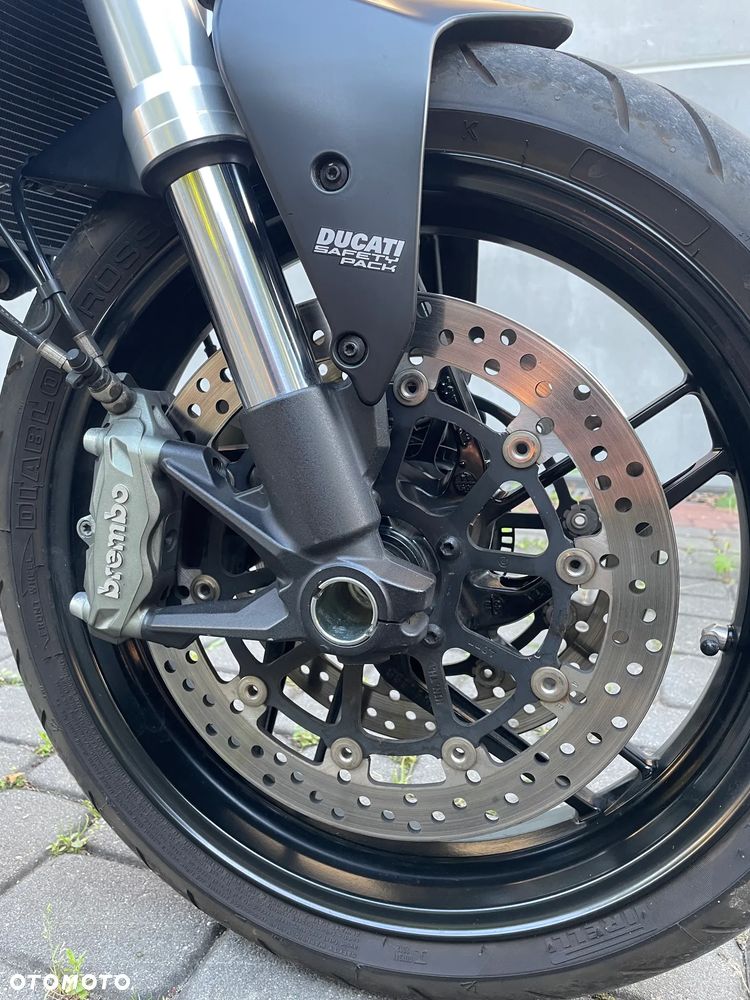Ducati Monster - 13