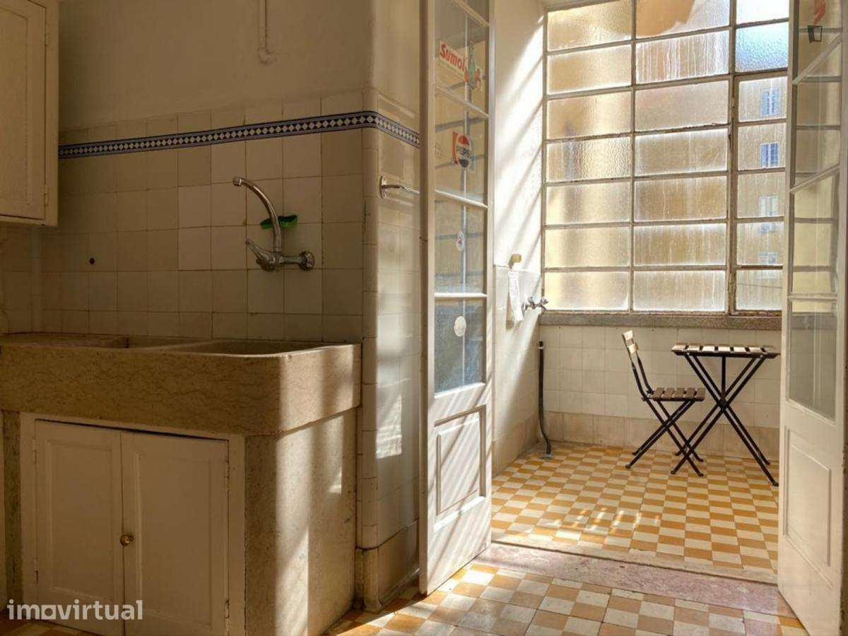 Quarto - localizado em Saldanha Lisbon - Grande imagem: 4/7