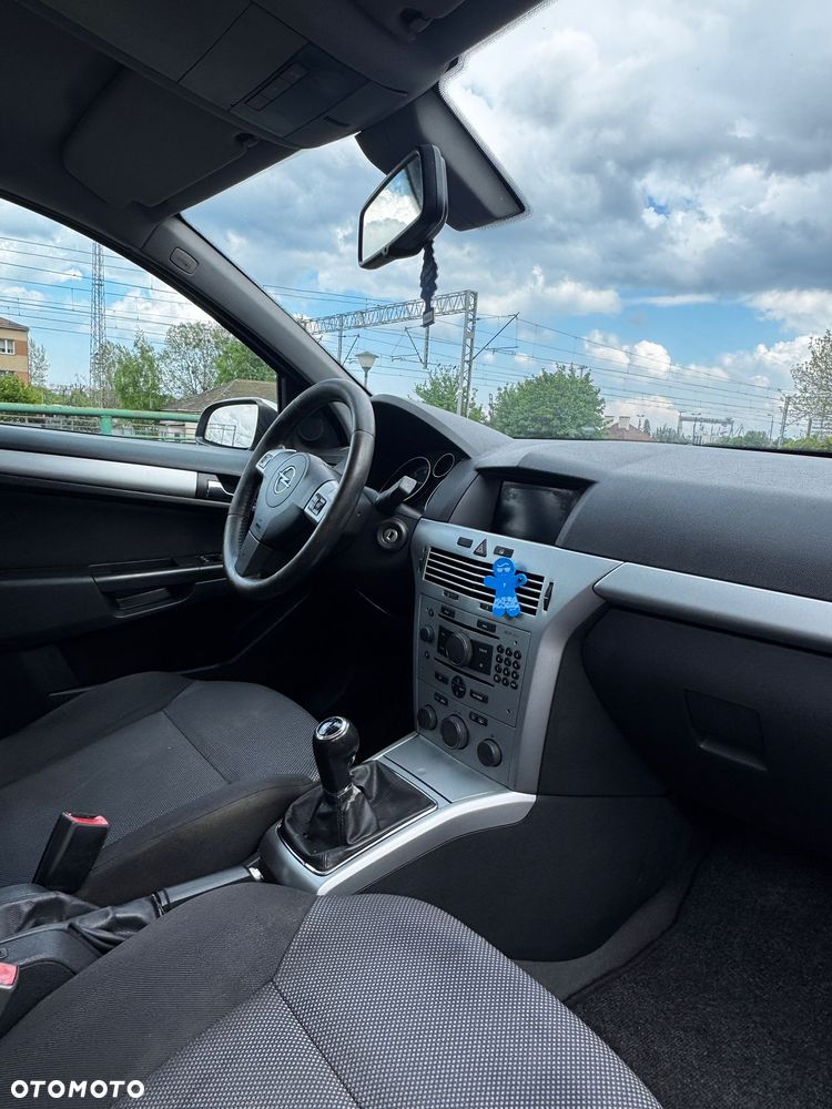 Opel Astra 1.7 CDTI Enjoy - 11