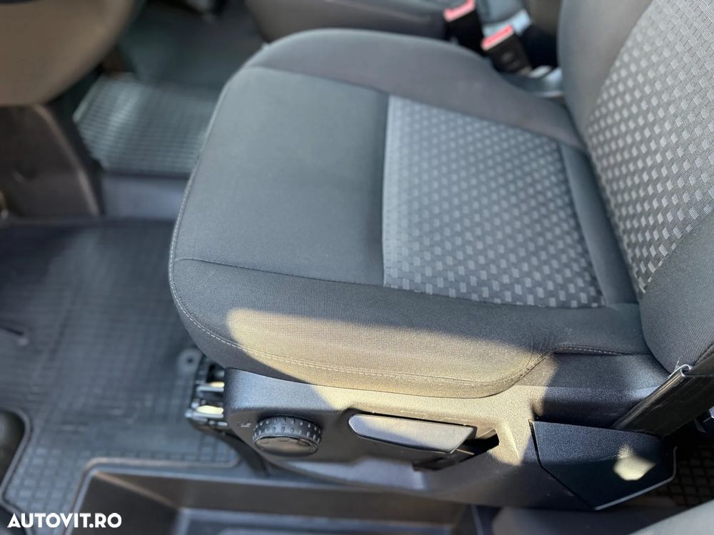 Ford Transit Custom - 13