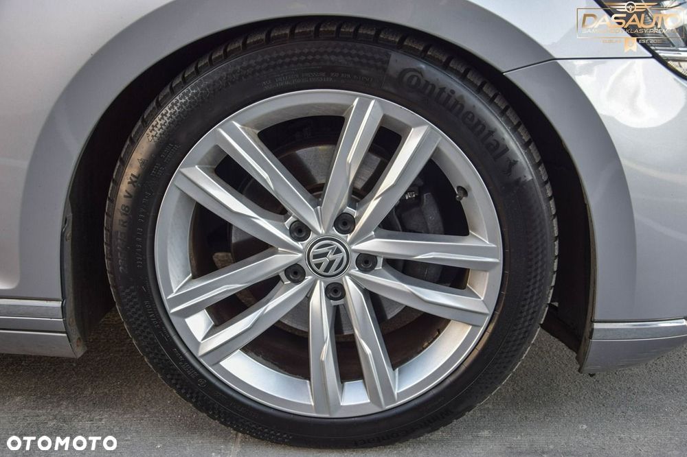 Volkswagen Passat - 37