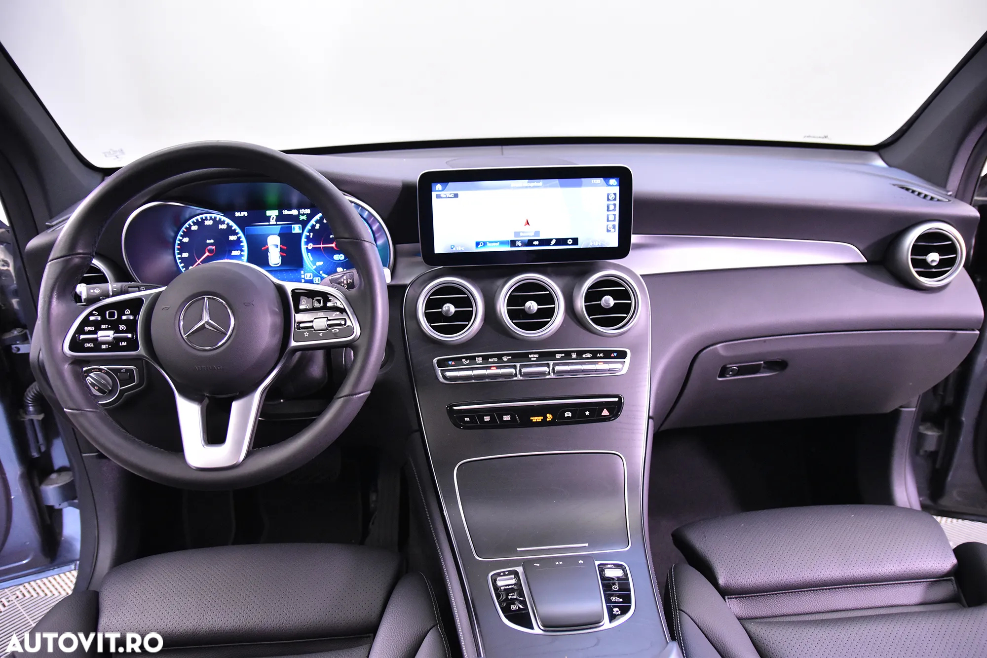 Mercedes-Benz GLC 300 e 4MATIC - 9