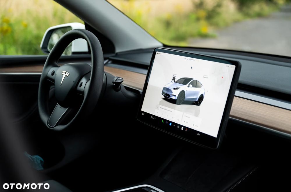 Tesla Y Model RWD - 30