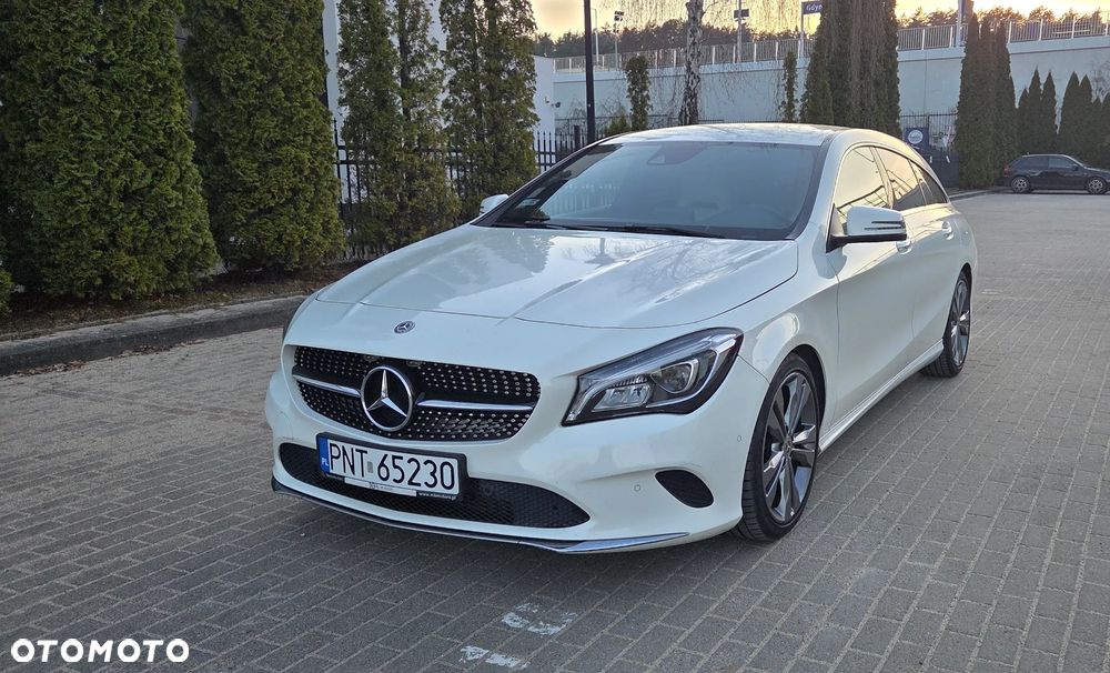 Mercedes-Benz CLA 200 7G-DCT UrbanStyle Edition - 1