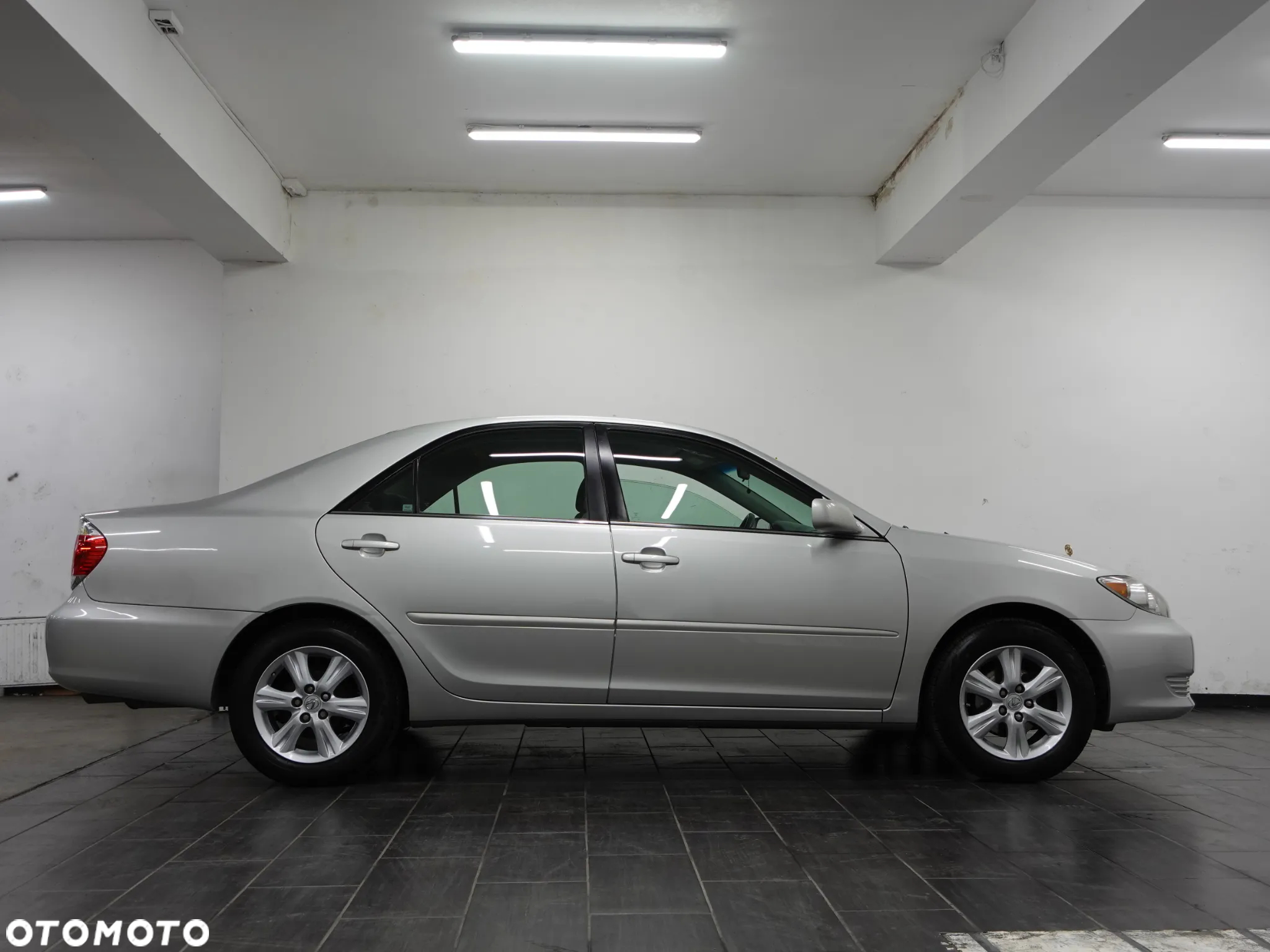 Toyota Camry 2.4 VVT-i - 11