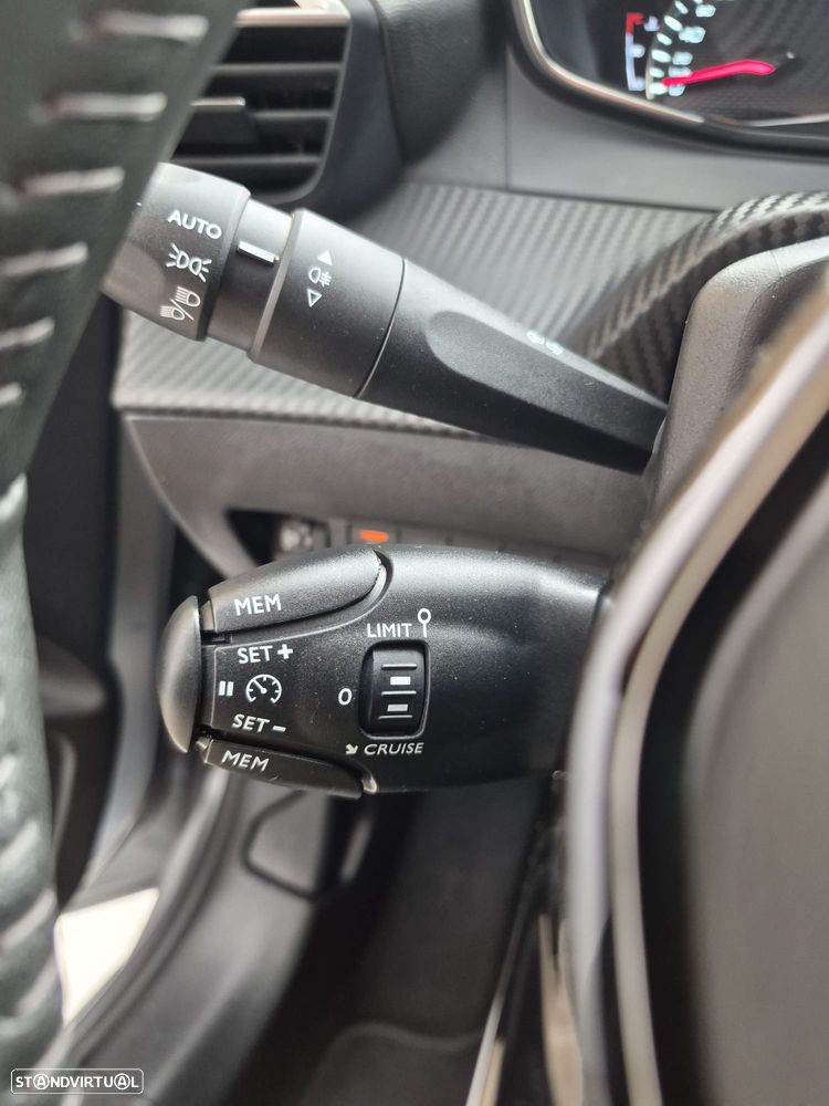 Peugeot 208 1.2 PureTech Active Pack - 19
