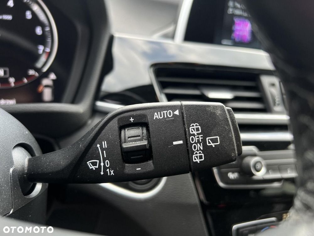 BMW X1 sDrive18i - 25