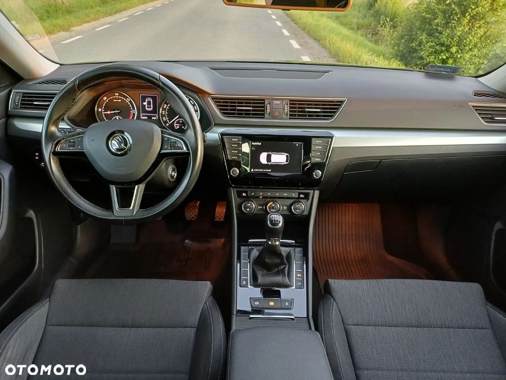 Skoda Superb 2.0 TDI Ambition - 15