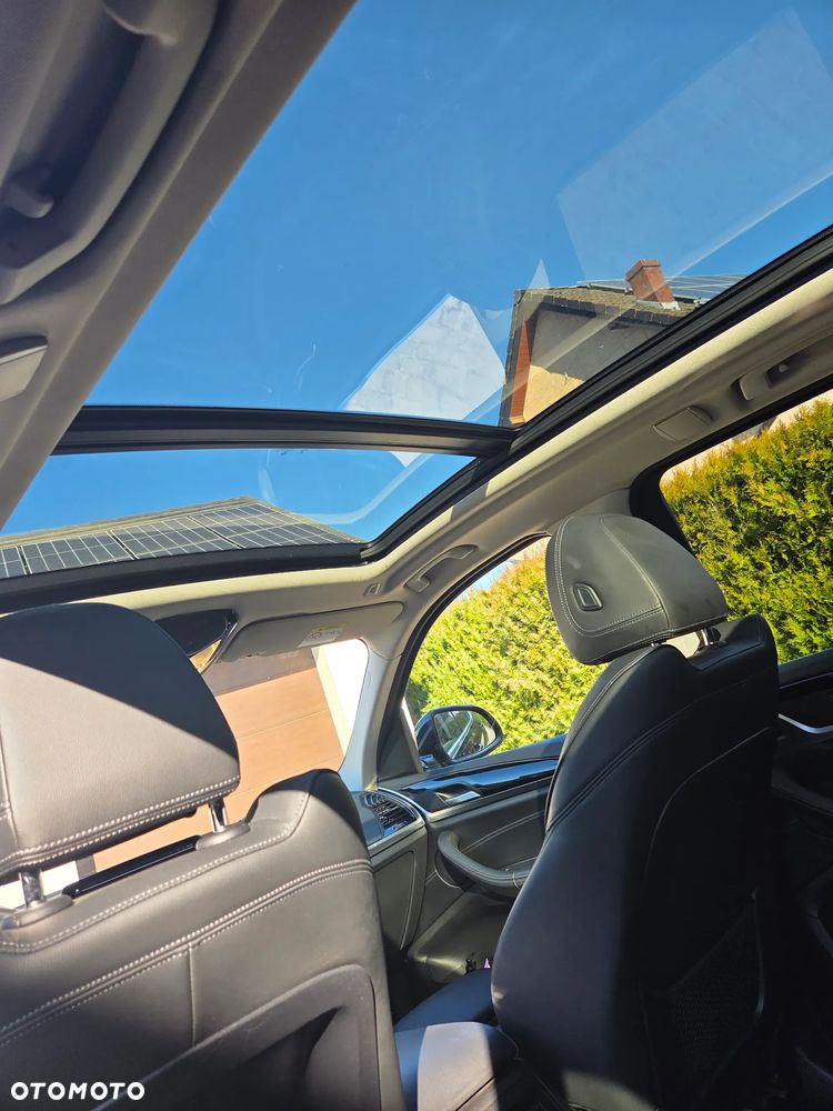 BMW X3 sDrive18d xLine - 15