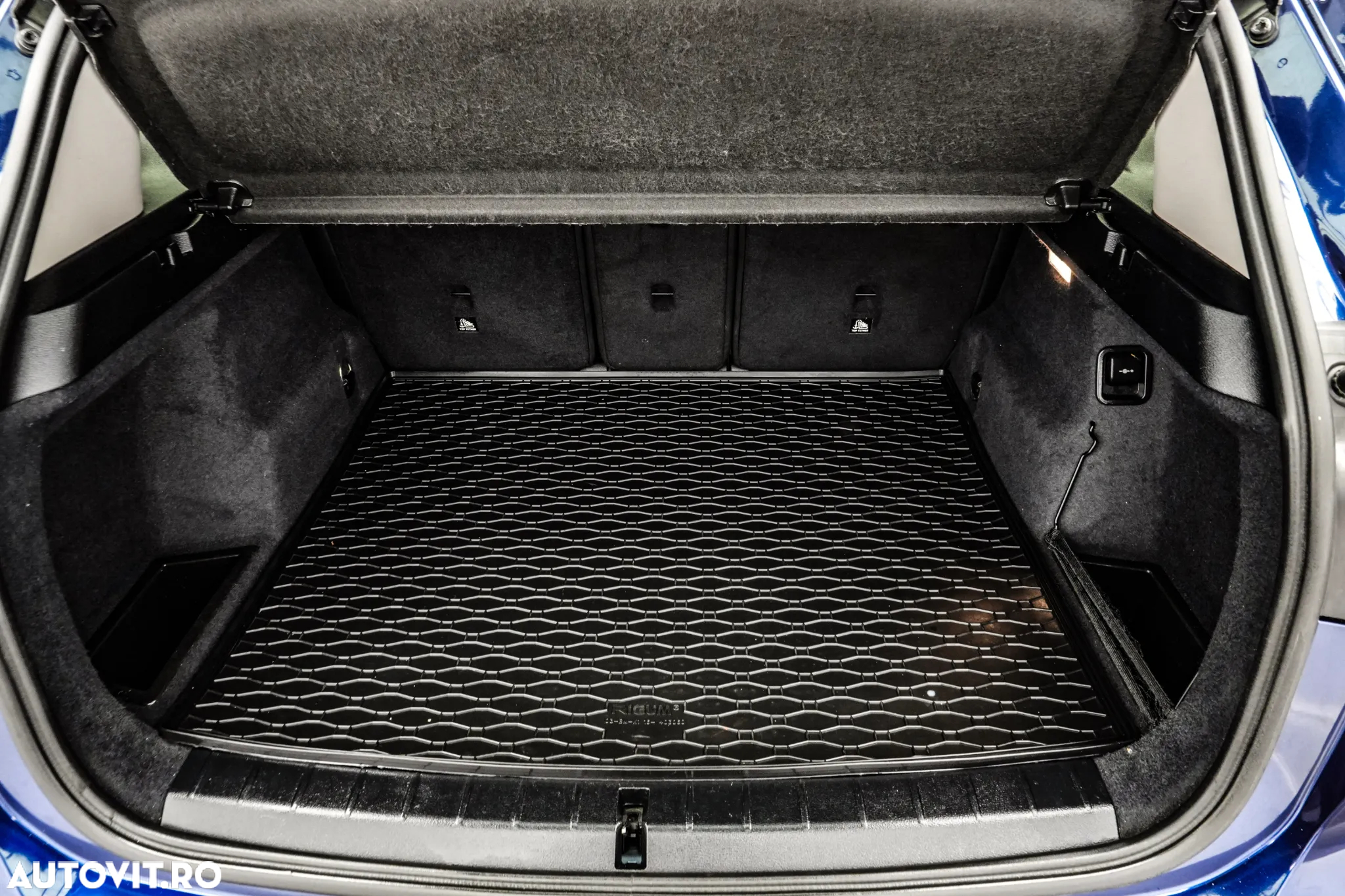 BMW X1 sDrive18d Sport Line - 23