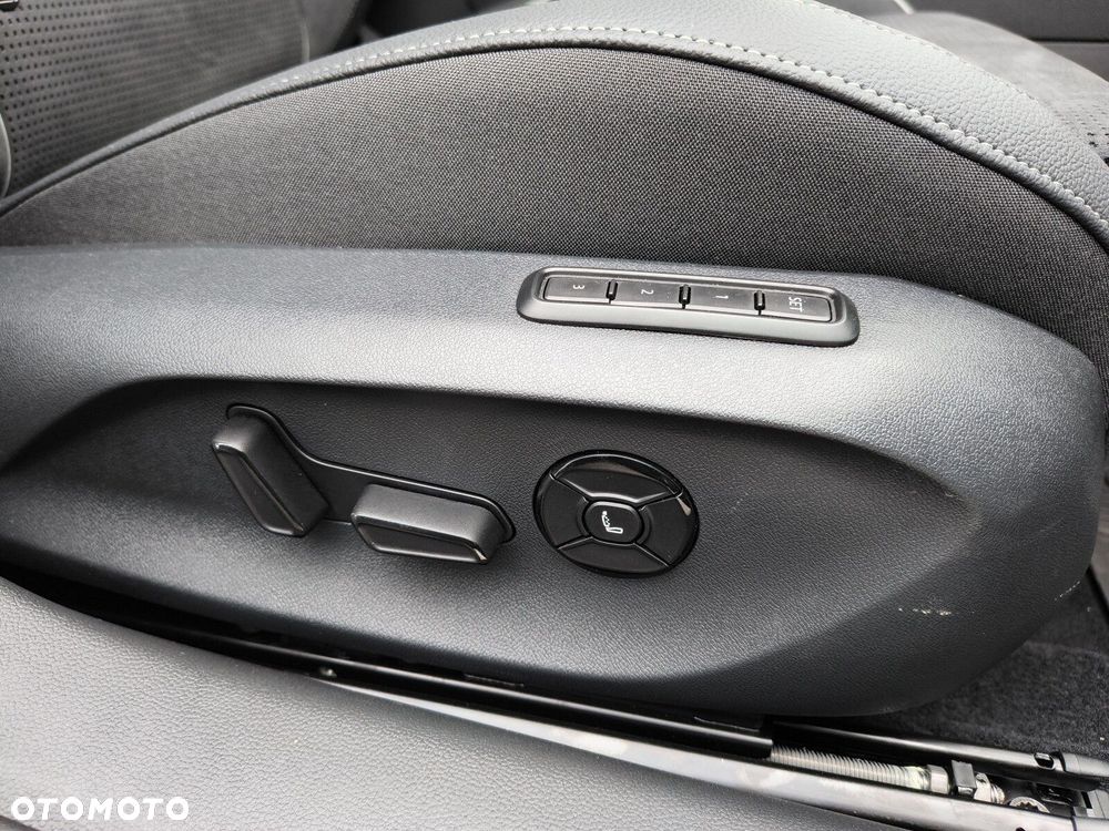 Skoda Superb 2.0 TSI Selection DSG - 34