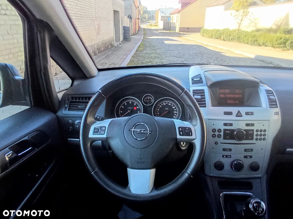 Opel Zafira - 34