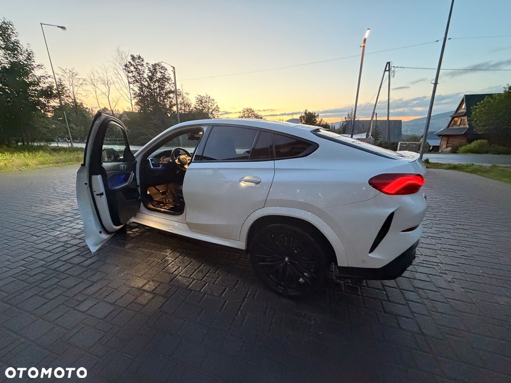 BMW X6 xDrive40d mHEV - 20