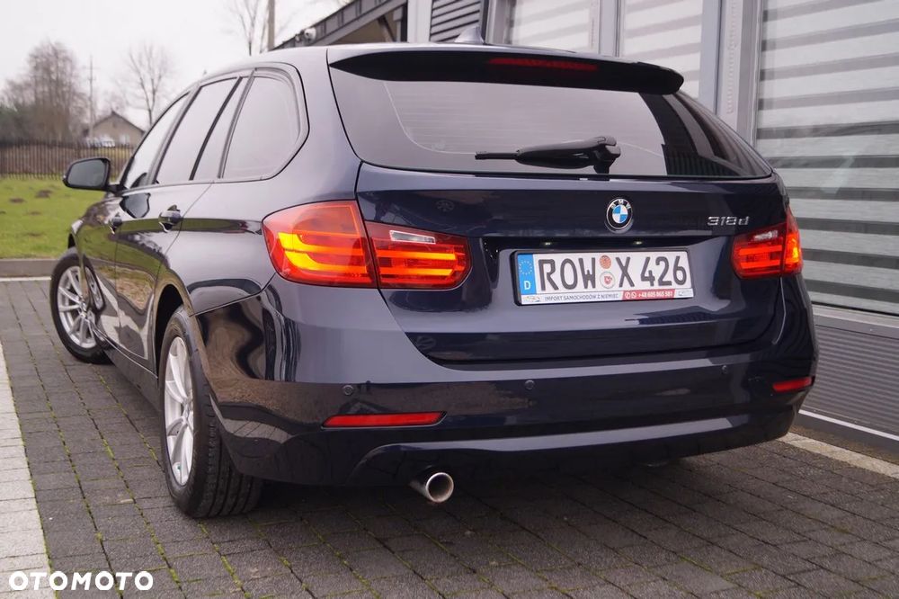 BMW Seria 3 318d DPF Edition Exclusive - 5