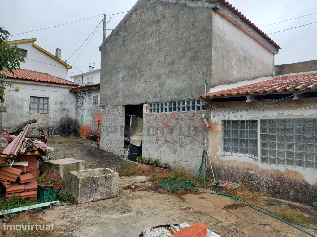 Casa Rústica T2 em Alvorninha, Caldas da Rainha - Grande imagem: 2/26